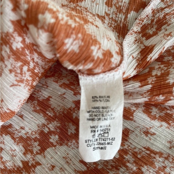 Pink Lily Floral Ruffle sheer Blouse - Orange and White Y2K made USA - Picture 7 of 7